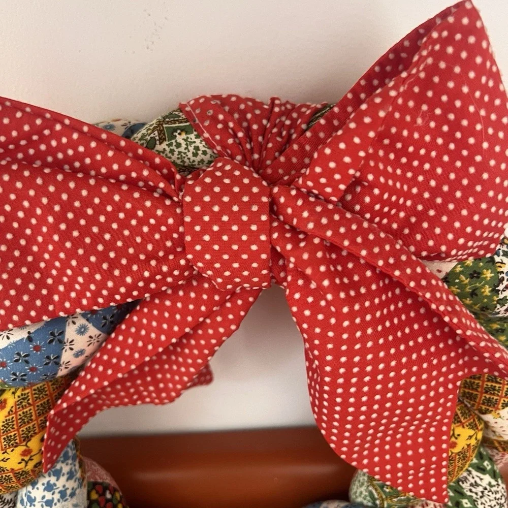 Vtg 1970's Wreath Puffy Quilted Stuffed Fabric Funky Groovy Handmade Retro Red